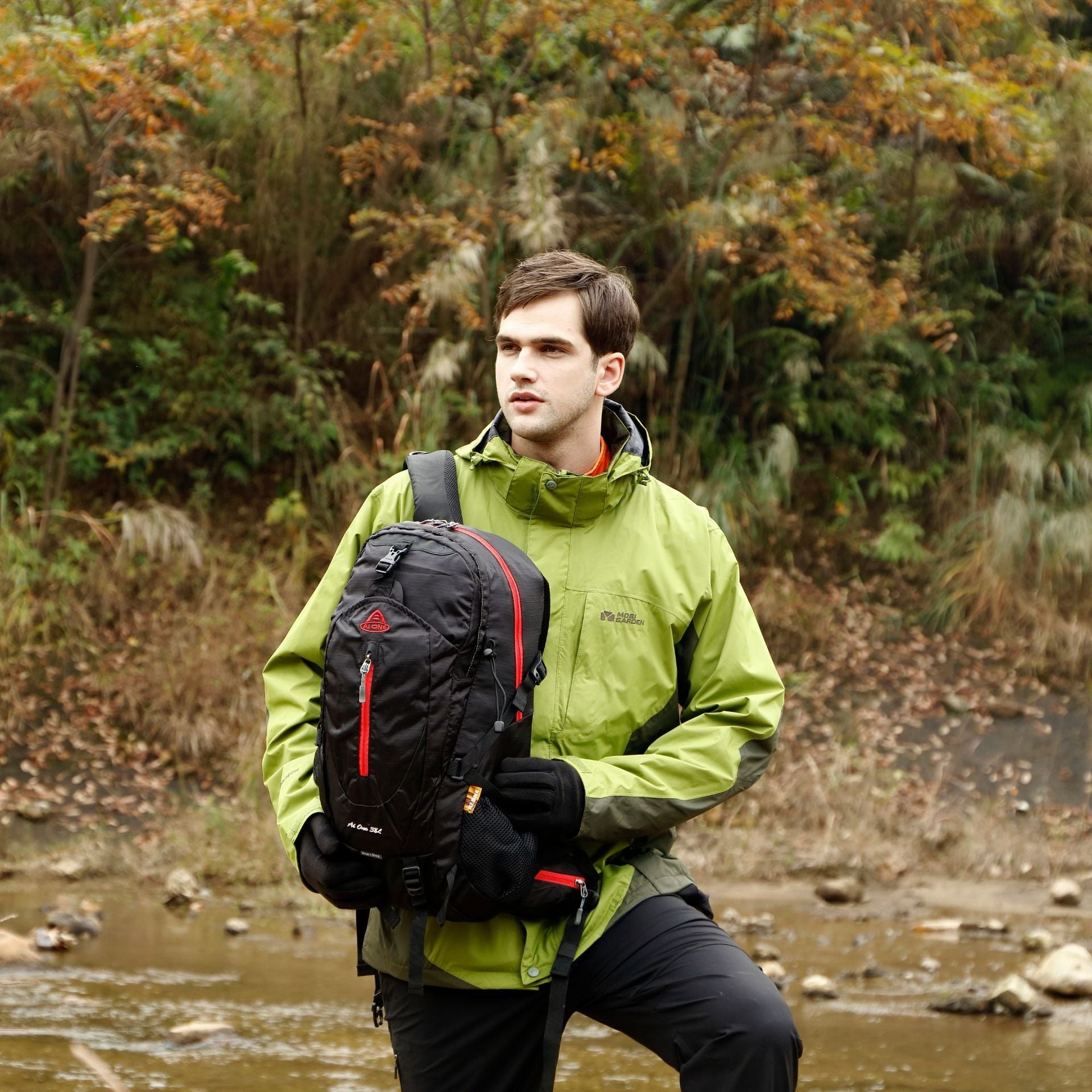 Outdoor Mountaineering Hiking Leisure Travel Nylon Backpack
